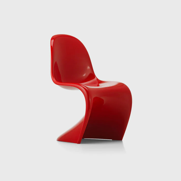 Iconic Elegance Reinvented: Exploring Replica Panton Chairs in Fiberglass